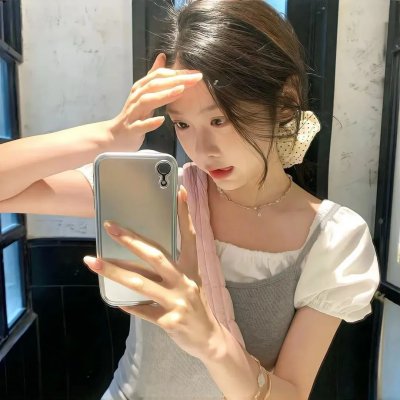 拳头在哭泣